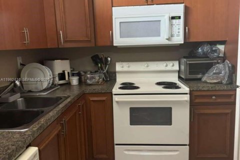 Copropriété à louer à North Lauderdale, Floride: 1 chambre, 75.25 m2 № 2062435 - photo 4