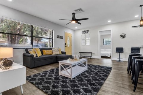 Casa en alquiler en Clearwater, Florida, 3 dormitorios, 134.52 m2 № 1900081 - foto 3