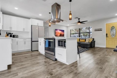 Casa en alquiler en Clearwater, Florida, 3 dormitorios, 134.52 m2 № 1900081 - foto 7