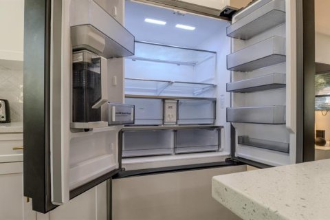 Casa en alquiler en Clearwater, Florida, 3 dormitorios, 134.52 m2 № 1900081 - foto 11