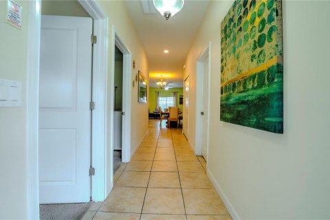 Townhouse in STOREY LAKE in Kissimmee, Florida 5 bedrooms, 197.7 sq.m. № 2196293 - photo 4