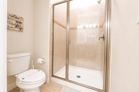 Townhouse in STOREY LAKE in Kissimmee, Florida 5 bedrooms, 197.7 sq.m. № 2196293 - photo 12