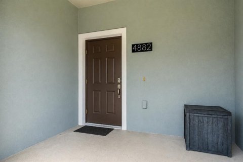 Townhouse in STOREY LAKE in Kissimmee, Florida 5 bedrooms, 197.7 sq.m. № 2196293 - photo 3