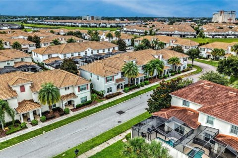 Townhouse in STOREY LAKE in Kissimmee, Florida 5 bedrooms, 197.7 sq.m. № 2196293 - photo 27