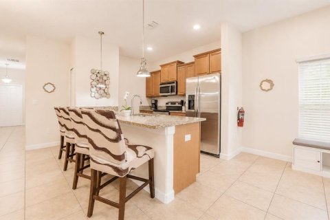 Townhouse in STOREY LAKE in Kissimmee, Florida 5 bedrooms, 197.7 sq.m. № 2196293 - photo 8