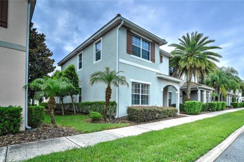 Townhouse in STOREY LAKE in Kissimmee, Florida 5 bedrooms, 197.7 sq.m. № 2196293 - photo 2