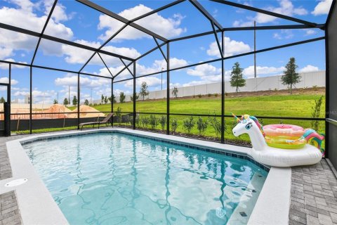 House in Davenport, Florida 5 bedrooms, 243.59 sq.m. № 1734087 - photo 8