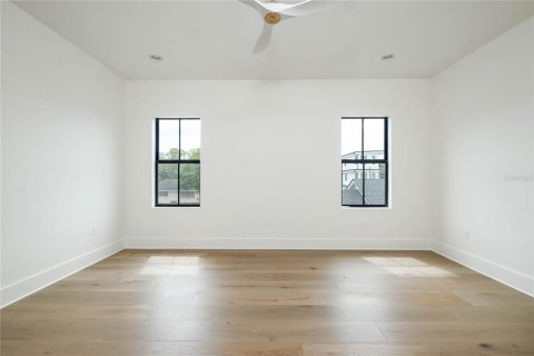 House in Tampa, Florida 5 bedrooms, 320.51 sq.m. № 2430660 - photo 28