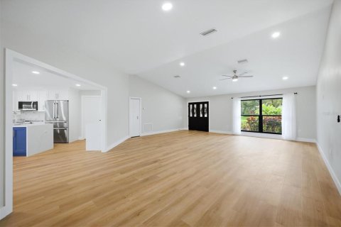 Villa ou maison à vendre à Sarasota, Floride: 3 chambres, 242.57 m2 № 2267085 - photo 8