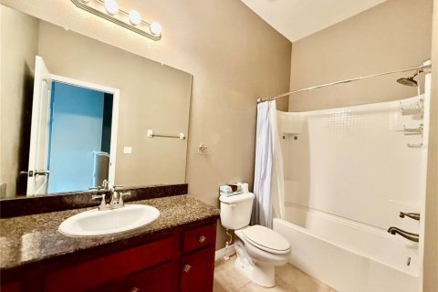 Townhouse in Tampa, Florida 3 bedrooms, 137.5 sq.m. № 1815509 - photo 22