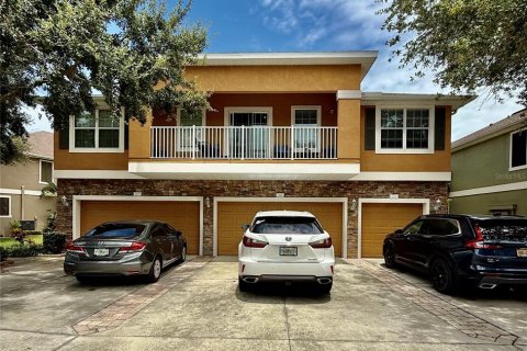 Townhouse in Tampa, Florida 3 bedrooms, 137.5 sq.m. № 1815509 - photo 1