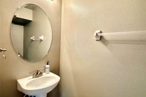 Townhouse in Tampa, Florida 3 bedrooms, 137.5 sq.m. № 1815509 - photo 12
