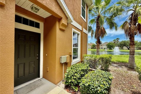 Townhouse in Tampa, Florida 3 bedrooms, 137.5 sq.m. № 1815509 - photo 2