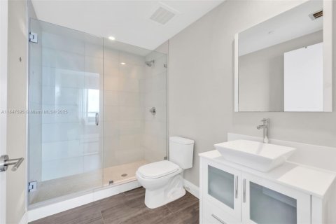 Condo in Miami, Florida, 2 bedrooms № 1936202 - photo 12