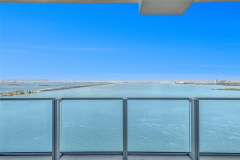 Copropriété à vendre à Miami, Floride: 2 chambres, 105.63 m2 № 1936202 - photo 30
