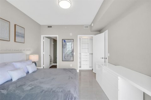 Copropriété à vendre à Miami, Floride: 2 chambres, 105.63 m2 № 1936202 - photo 11