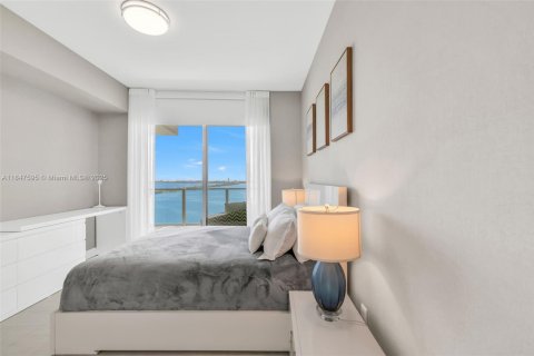 Condo in Miami, Florida, 2 bedrooms № 1936202 - photo 10