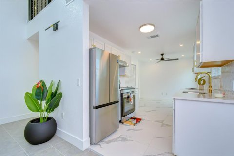 House in Bradenton, Florida 3 bedrooms, 142.7 sq.m. № 2236599 - photo 8