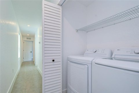 House in Bradenton, Florida 3 bedrooms, 142.7 sq.m. № 2236599 - photo 20