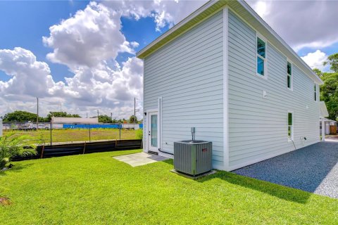 House in Bradenton, Florida 3 bedrooms, 142.7 sq.m. № 2236599 - photo 21
