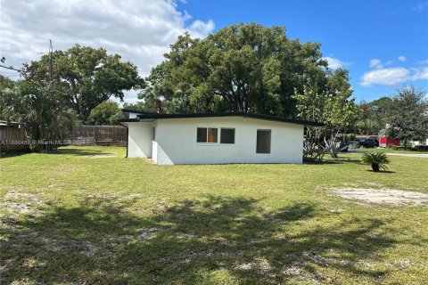 House in Winter Park, Florida 3 bedrooms, 163.51 sq.m. № 1424039 - photo 10