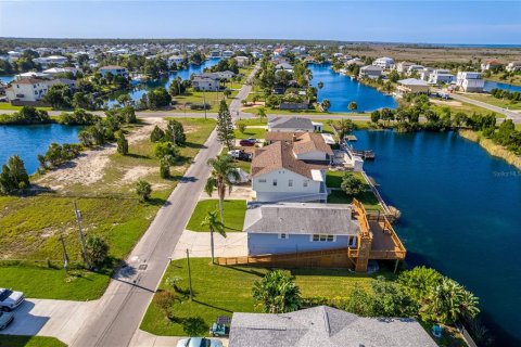 Villa ou maison à vendre à Hernando Beach, Floride: 2 chambres, 120.77 m2 № 1902637 - photo 29