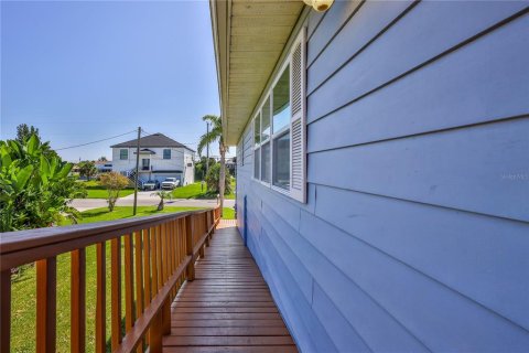 Casa en venta en Hernando Beach, Florida, 2 dormitorios, 120.77 m2 № 1902637 - foto 9
