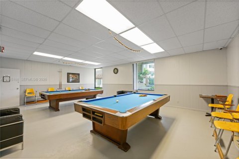 Condo in Hollywood, Florida, 2 bedrooms  № 2002645 - photo 19