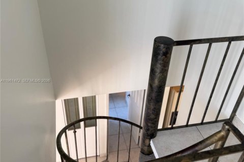 Купить таунхаус в Майами, Флорида 3 спальни, 131.18м2, № 2050396 - фото 12