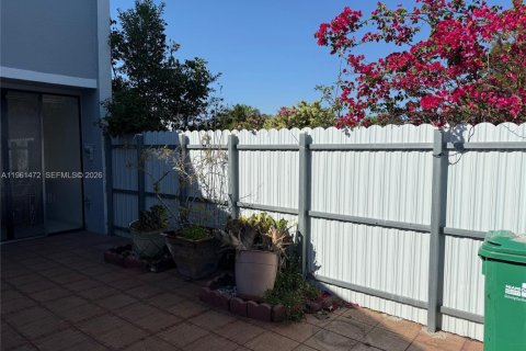 Купить таунхаус в Майами, Флорида 3 спальни, 131.18м2, № 2050396 - фото 19