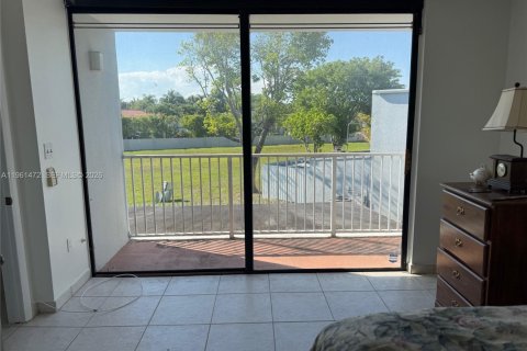 Купить таунхаус в Майами, Флорида 3 спальни, 131.18м2, № 2050396 - фото 14