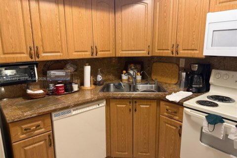 Купить таунхаус в Майами, Флорида 3 спальни, 131.18м2, № 2050396 - фото 5