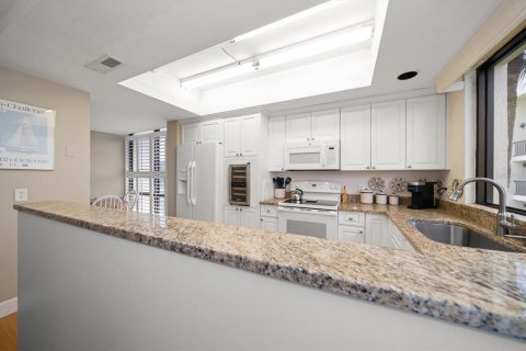 Condo in Belleair, Florida, 2 bedrooms  № 1287390 - photo 14