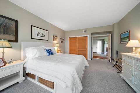 Condo in Belleair, Florida, 2 bedrooms  № 1287390 - photo 25
