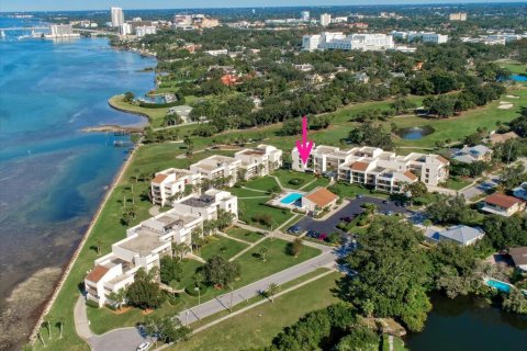 Condo in Belleair, Florida, 2 bedrooms  № 1287390 - photo 4