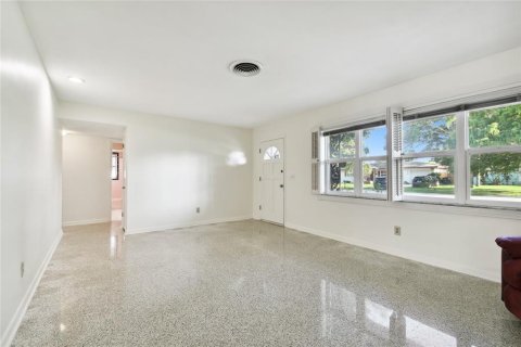 Casa en venta en Clearwater, Florida, 2 dormitorios, 117.99 m2 № 1393355 - foto 10