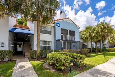 Copropriété à louer à Boca Raton, Floride: 2 chambres, 96.15 m2 № 2087714 - photo 13