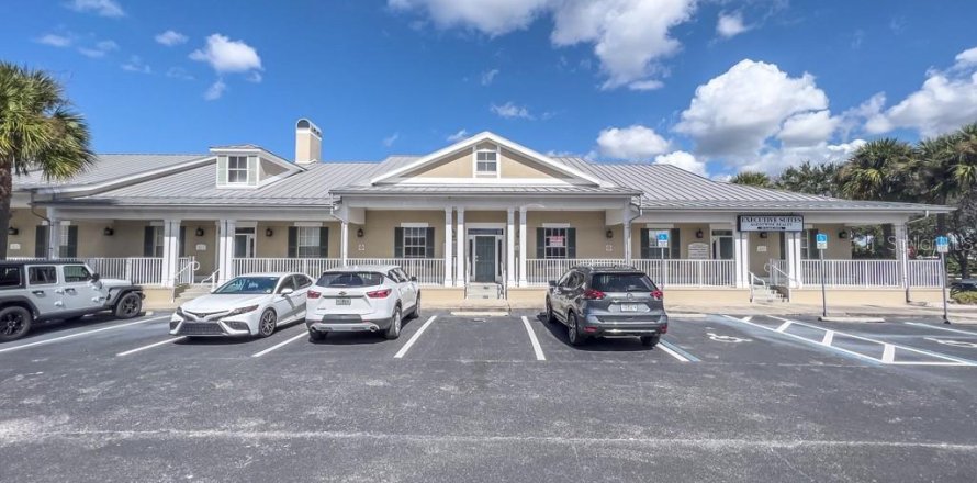 Propiedad comercial en Apollo Beach, Florida 175.59 m2 № 1883265