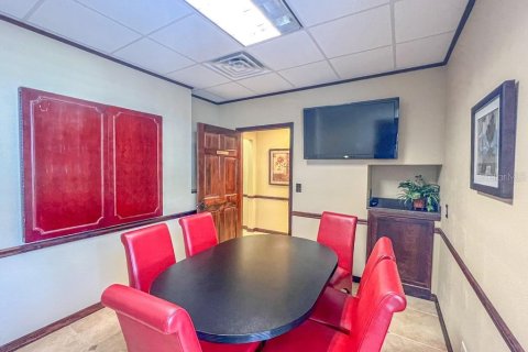 Propiedad comercial en alquiler en Apollo Beach, Florida, 175.59 m2 № 1883265 - foto 10
