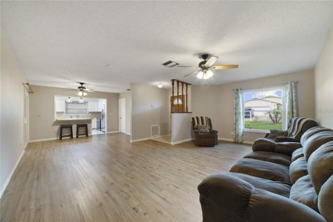 Condominio en venta en Sanford, Florida, 2 dormitorios, 124.49 m2 № 2221933 - foto 7