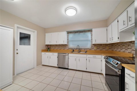 Condominio en venta en Sanford, Florida, 2 dormitorios, 124.49 m2 № 2221933 - foto 3
