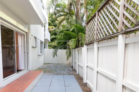 Apartment in Miami, Florida 1 bedroom, 65.03 sq.m. № 2041517 - photo 5