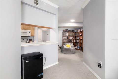 Condo in Sarasota, Florida, 2 bedrooms № 2370979 - photo 13