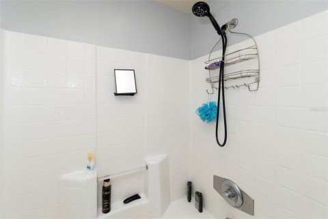 Condo in Sarasota, Florida, 2 bedrooms № 2370979 - photo 27