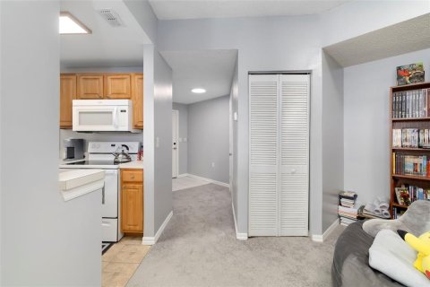 Condo in Sarasota, Florida, 2 bedrooms № 2370979 - photo 6