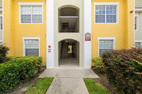 Condo in Sarasota, Florida, 2 bedrooms № 2370979 - photo 3