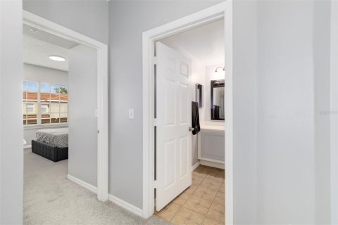 Condo in Sarasota, Florida, 2 bedrooms № 2370979 - photo 18