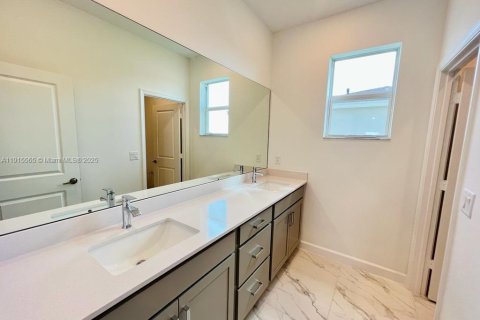 Villa ou maison à louer à Loxahatchee Groves, Floride: 5 chambres, 311.87 m2 № 1971643 - photo 16