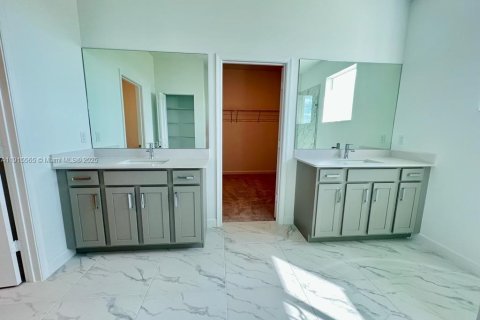 Villa ou maison à louer à Loxahatchee Groves, Floride: 5 chambres, 311.87 m2 № 1971643 - photo 22