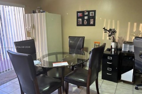 Copropriété à vendre à Miami, Floride: 3 chambres, 134.71 m2 № 1993254 - photo 6